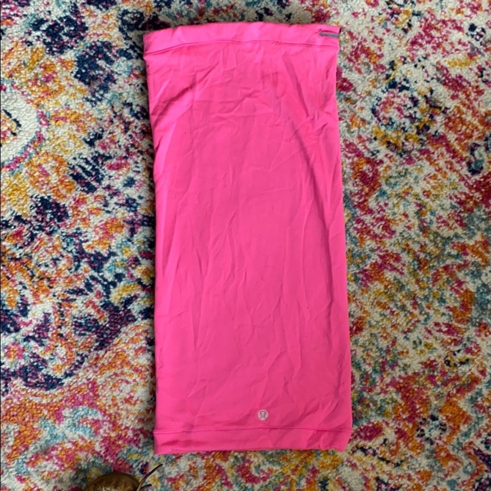 Lulu Lemon neck up